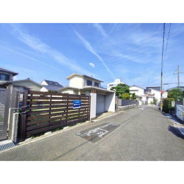 第一種低層住居専用地域内