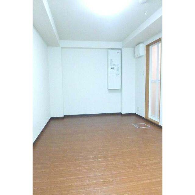 ９．６帖ある広々室内