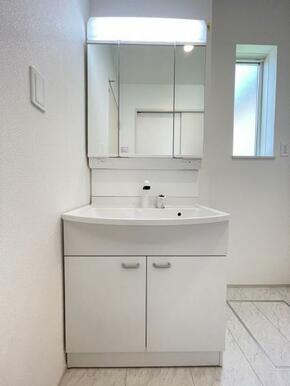 水が流れやすく汚れがたまりにくい設計でお手入れもらくらくです！