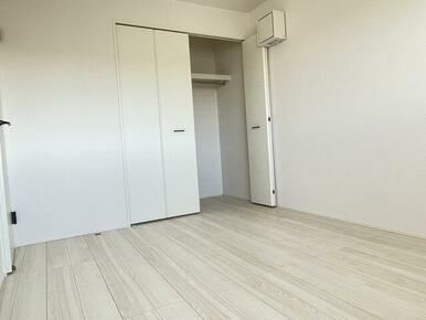 １号棟　２階洋室