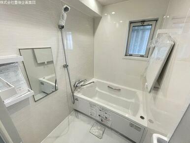 お風呂も全面リフォーム済み！ゆったり広めです！