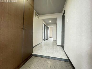 広々玄関に靴の収納も大容量です！