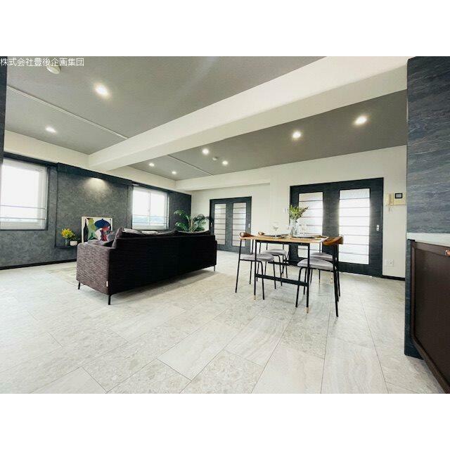 広々リビングです！ソファー、ダイニングテーブル等のレイアウト自在です！