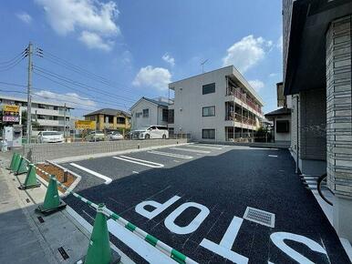 敷地内駐車場あり（別途契約・要空き確認）