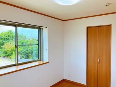 【２F 北東洋室】各室収納付きです