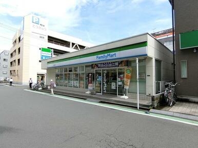 ファミリーマート横浜中山町店