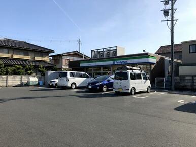 ファミリーマート豊橋草間町店