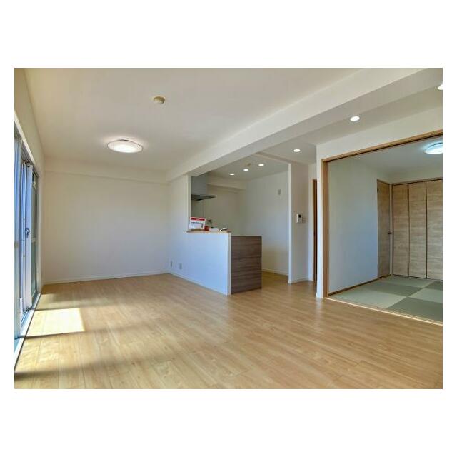 LDK　全室クロス張り替えで明るい雰囲気に仕上がりました