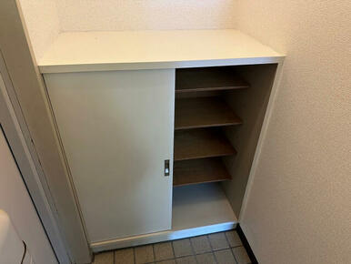 シューズボックス