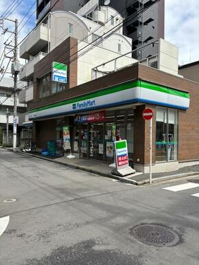 ファミリーマート戸部駅東店