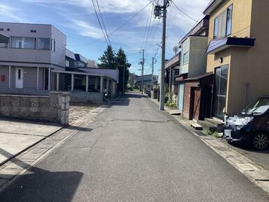 西道路（北より）