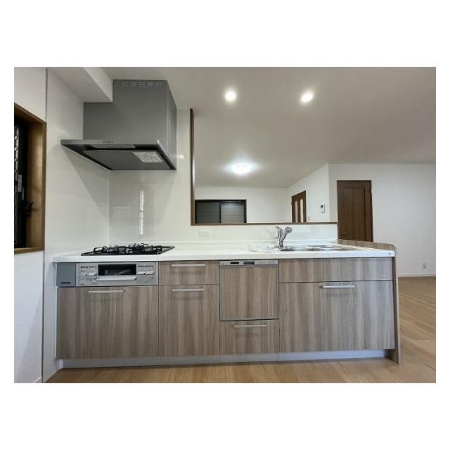 キッチン新品交換しております。