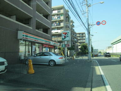 セブンイレブン北新横浜駅前店