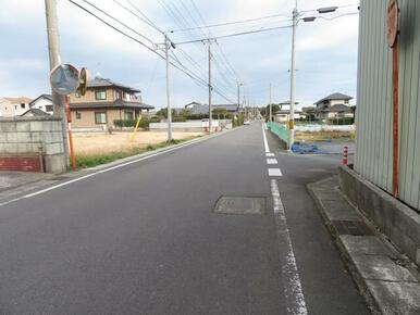 南道路側　２