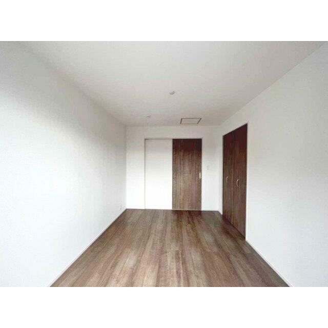 2階5.25帖洋室。