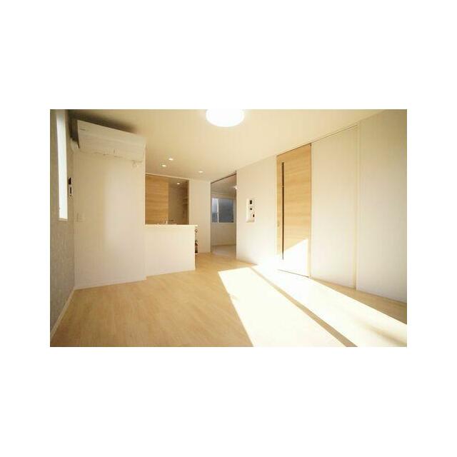 ◆ＬＤＫ（１３．２帖）◆エアコン１台、全部屋照明付きなので、初期費用が抑えられそうですね♪