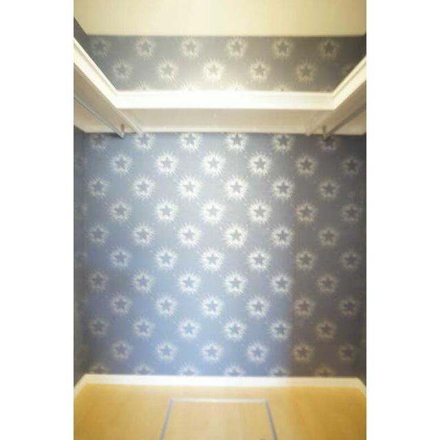 【ＷＩＣ】洋服をかけたまま収納できるハンガーポール付き