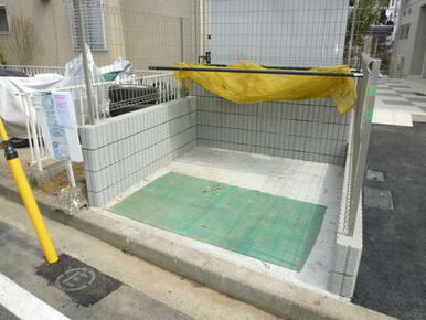 ★敷地内にコミ置き場あります★