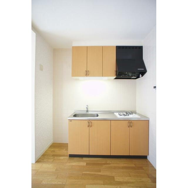 上下に収納があるので使い勝手の良いキッチンです！！