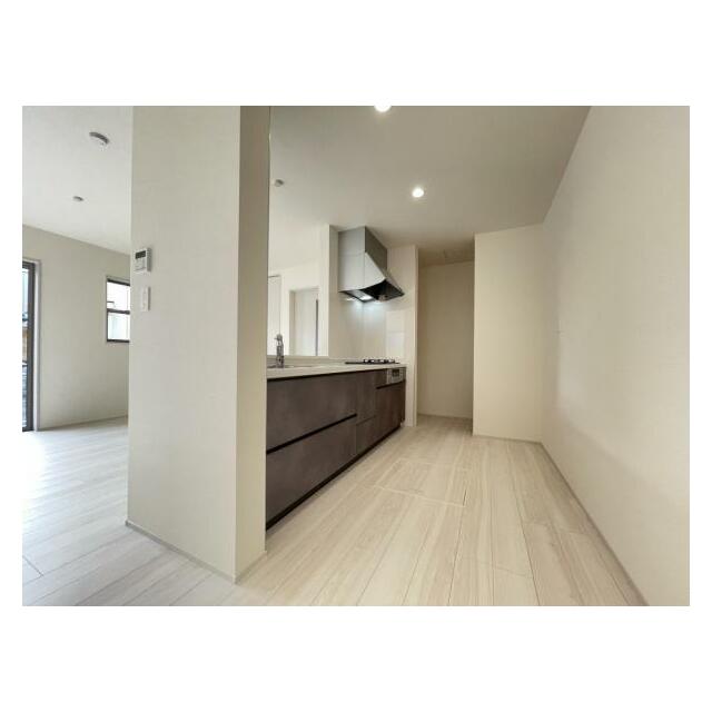 リビングの様子を見ながら家事ができるので小さなお子さまがいるご家庭も安心です＾＾