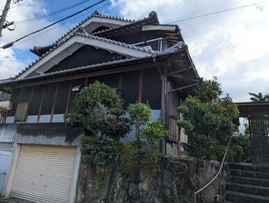 純日本建築の立派なお家です