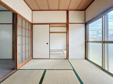 ※同建物ほかのお部屋の写真です。