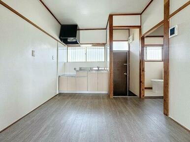 ※同建物ほかのお部屋の写真です。