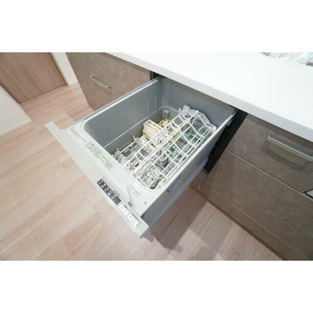 食器洗浄乾燥機です。面倒な食器洗いもお任せ♪