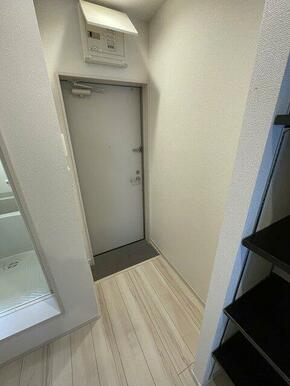 写真はすべて同タイプ・同カラー参考写真です。