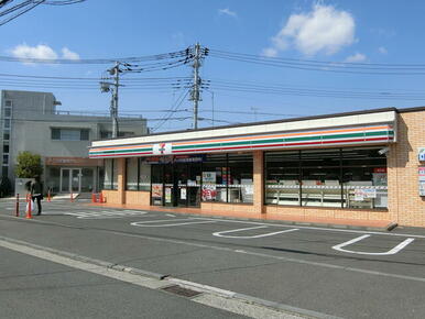 セブンイレブン長津田駅西口店