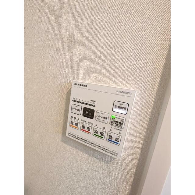 換気乾燥暖房機※別部屋参考写真です。