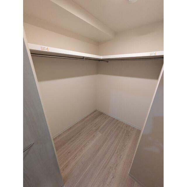 6帖洋室ウォークインクローゼット※別部屋参考写真です。