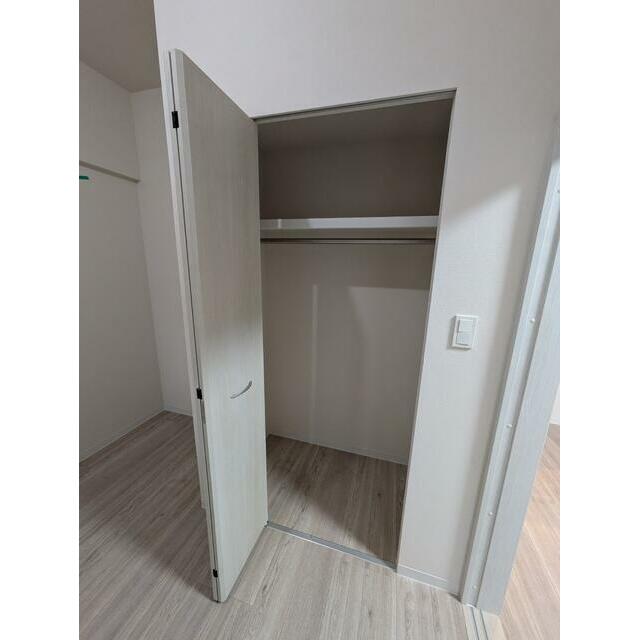 5.1帖洋室クローゼット※別部屋参考写真です。