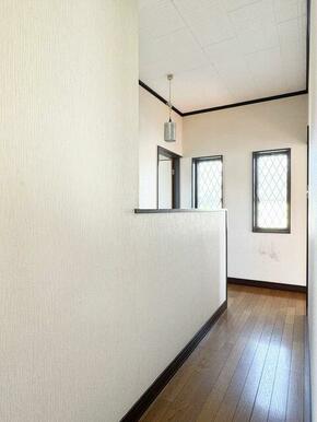 2階 階段・廊下