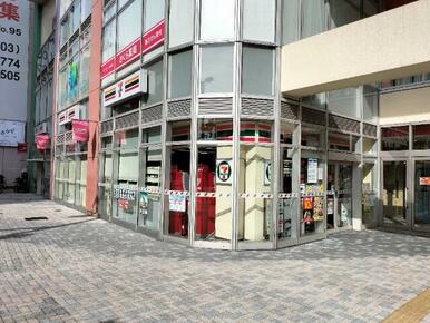 セブンイレブン船橋本町店