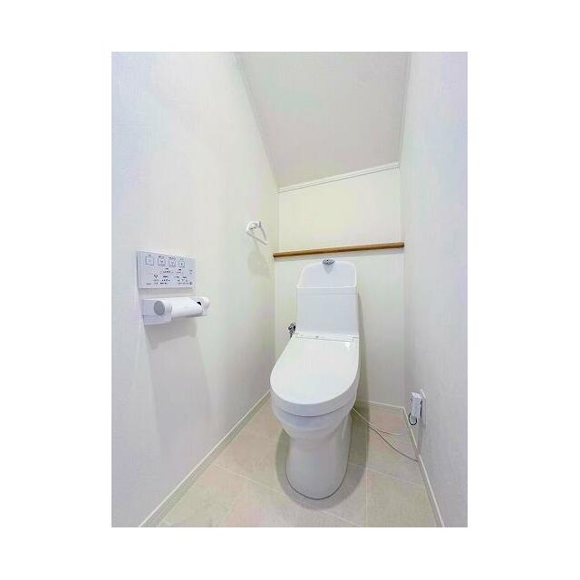 「トイレ」1階トイレ新品交換済みです。