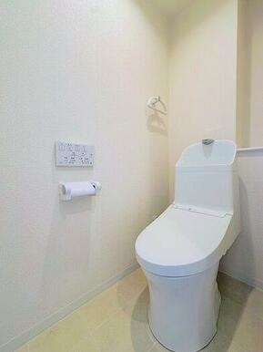 「トイレ」新品交換済みです。