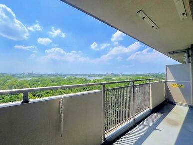 「眺望」バルコニーからの眺望。