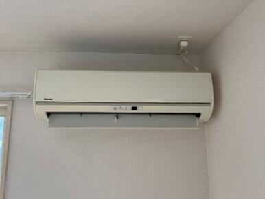 リビングエアコン