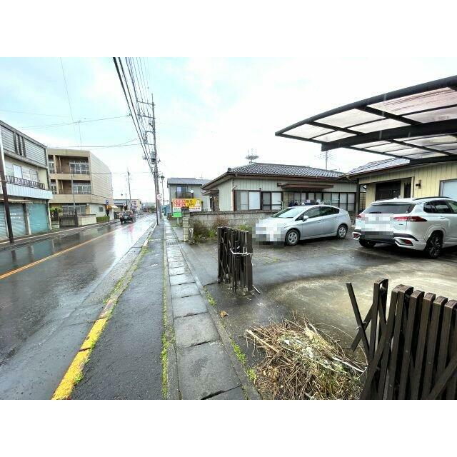 前面道路含む現地写真です