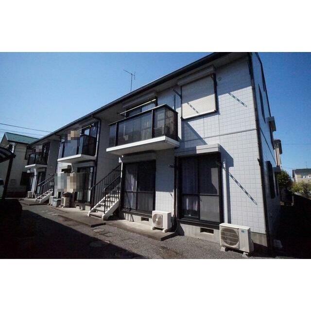 積水ハウス施工の耐震性に優れた、軽量鉄骨造の内階段タイプの２階建賃貸住宅です。