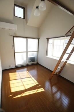 ※他部屋写真参考