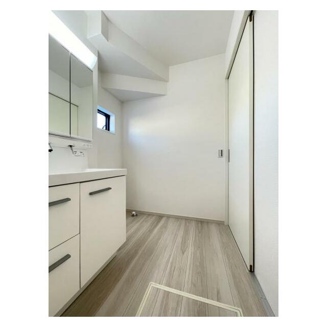 朝の準備・毎日の洗濯・帰宅後のお風呂と大活躍の洗面スペース