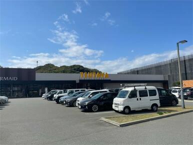 TSUTAYA 和白店