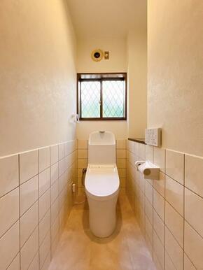 「1階　トイレ」ウォシュレット付のトイレに新品交換済みです。