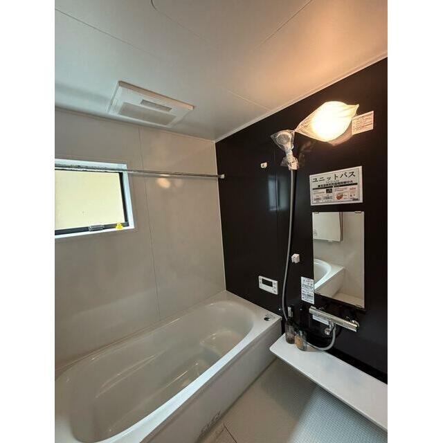 一日の終わりはバスタイムでリラックス。お湯でぽっかぽかに温まって快眠を（1号棟）