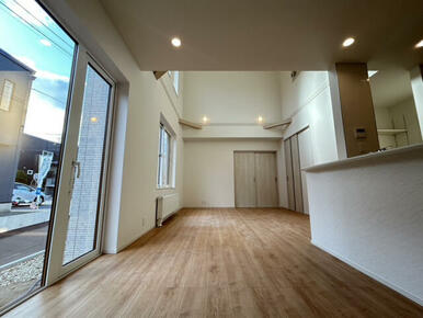 【1号棟】LDK（18.37J）