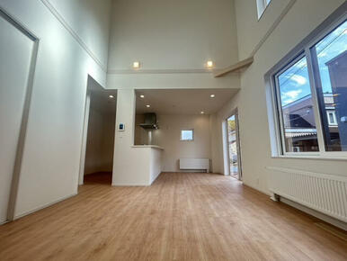 【1号棟】LDK（18.37J）