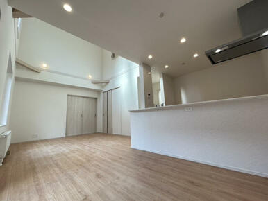 【1号棟】LDK（18.37J）