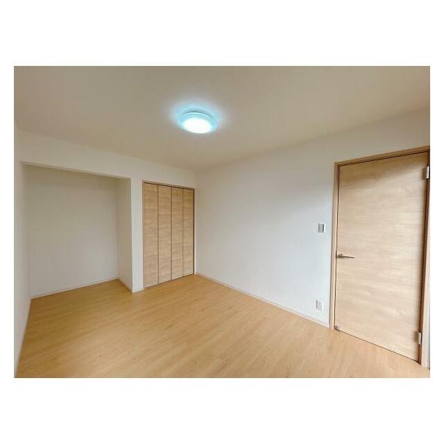 「2階約6.5帖北西側洋室」